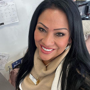 Meet your Posher, Anna